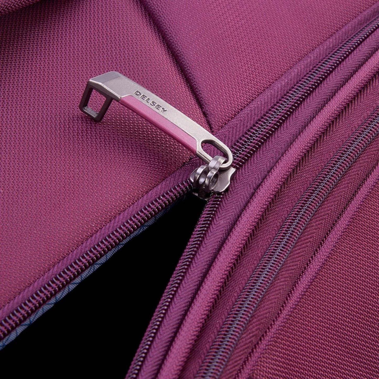 Delsey Maleta De Viaje de Tela MARINGA, 68cm, Expandible, Color Purpura